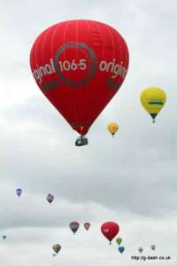 Media hot air balloon G-CEWX, a Cameron Z-350 (radio), added to the archive 7 September 2026. Photograph by Balloon Spotters Archive