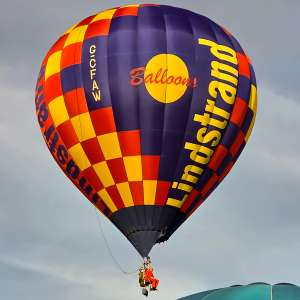 G-CFAW hot air balloon, a Lindstrand Balloons LBL 35A Cloudhopper. Photograph by Dave