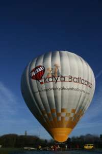 G-CHPF hot air balloon, a Lindstrand HOT AIR Balloons LBL 500A. Photograph by Lindstrand Balloons