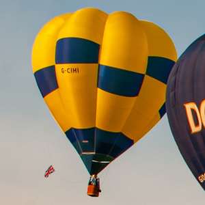 G-CIHI hot air balloon, a Cameron V-77
