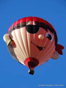 G-CILZ hot air balloon, a Cameron Z-140. Photograph by Kevin Boon