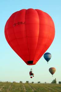 G-CISJ hot air balloon, an Ultramagic H-31. Photograph by G Bann
