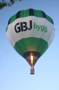 G-CISL hot air balloon, a Cameron C-70. Photograph by Jan Vermeulen