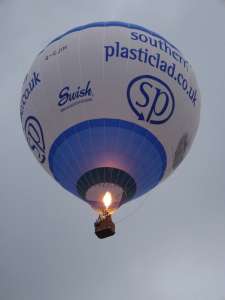 G-CJIH hot air balloon, a Lindstrand Technologies LTL Series 1-105, added to the archive 20 October 2026. Photograph by DolperShay