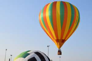 G-CKDT hot air balloon, a Cameron C-80. Photograph by Christoff Deyaert