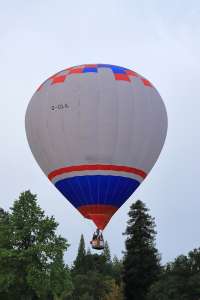 G-CLIL hot air balloon, a Lindstrand Technologies LTL Series 1-120. Photograph by Alan Head