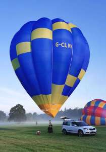 G-CLVV hot air balloon, a Cameron O-31. Photograph by Bob Garnett