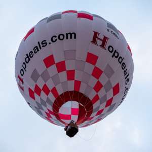 Hopdeals hot air balloon G-CMBU, a Cameron Z-90