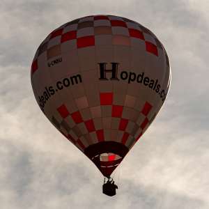 Hopdeals hot air balloon G-CMBU, a Cameron Z-90, seen at Arrow, Warwickshire, United Kingdom on 30 May 2026. Photograph by Dave