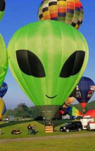 G-CMLH hot air balloon, added to the archive 27 August 2026. Photograph by Bob Garnett
