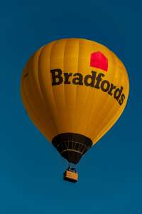 Bradfords hot air balloon G-CMND, a Cameron Z-140. Photograph by Dave