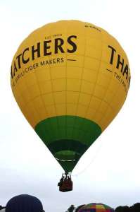 G-CMVB hot air balloon, added to the archive 27 August 2026. Photograph by Bob Garnett