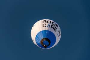 Roofcare hot air balloon G-CNCW, a Diamond S-77. Photograph by Dave