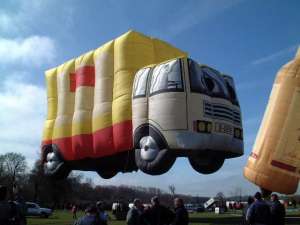 G-DERV hot air balloon, added to the archive 27 August 2026. Photograph by Andrew Garrett