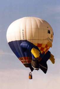 G-EGGG hot air balloon, added to the archive 27 August 2026. Photograph by Bill Teasdale