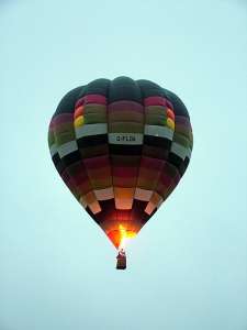 G-FLOA hot air balloon, a Cameron O-120. Photograph by Balloon Spotters Archive