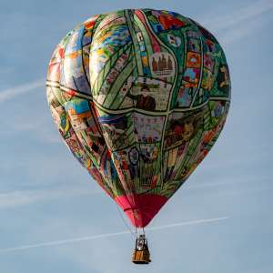 G-FOEW hot air balloon, a Mead B, Musson N AND Retallick J M+R BM-77. Photograph by Dave