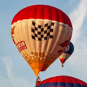 Fowlers hot air balloon G-FOWS, a Cameron N-105