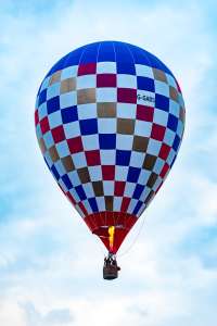 G-GABS hot air balloon, a Cameron TR-70. Photograph by Dave