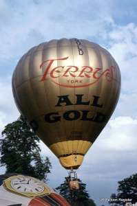 G-GOLD hot air balloon, added to the archive 27 August 2026. Photograph by Keith Sowter