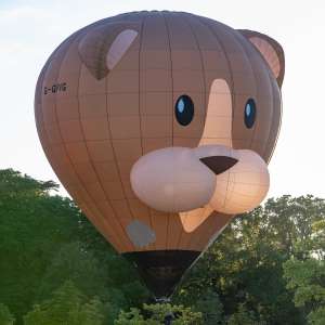 Guinea Pig hot air balloon G-GPIG, a Lindstrand Technologies LTL Series 1-80
