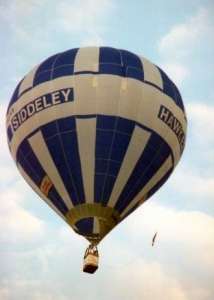 G-HWKR hot air balloon, added to the archive 27 August 2026. Photograph by Andrew Garrett