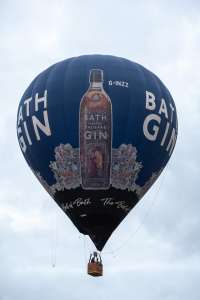 Bath Gin hot air balloon G-INZZ, a Cameron Z-105. Photograph by Dave