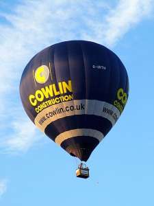 G-IRTH hot air balloon, a Lindstrand Balloons LBL 150A. Photograph by Balloon Spotters Archive