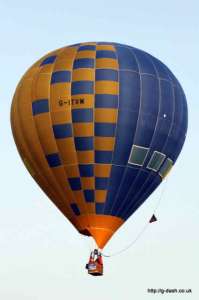 G-ITVM hot air balloon, a Lindstrand HOT AIR Balloons LBL 105A, added to the archive 7 September 2026. Photograph by G Bann