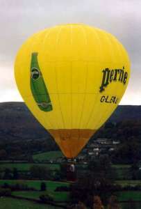 G-LEAU hot air balloon, added to the archive 27 August 2026. Photograph by Bill Teasdale