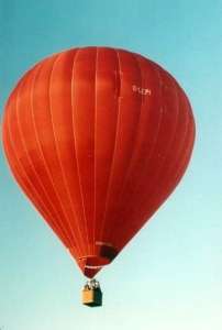 G-LEPI hot air balloon, added to the archive 27 August 2026. Photograph by Andrew Garrett