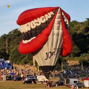 G-LIPS hot air balloon, a Cameron LIPS-90