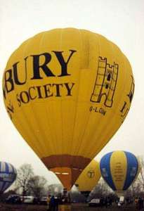 G-LOAN hot air balloon, added to the archive 27 August 2026. Photograph by Andrew Garrett