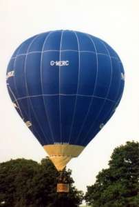 G-MERC hot air balloon, added to the archive 27 August 2026. Photograph by Andrew Garrett