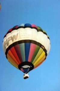 G-MEUP hot air balloon, added to the archive 27 August 2026. Photograph by Andrew Garrett
