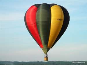 G-MOKE hot air balloon, a Cameron V-77, added to the archive 7 September 2026. Photograph by Djorry Simoen