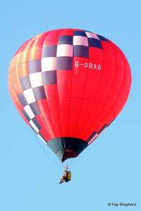 G-OBAB hot air balloon, a Lindstrand HOT AIR Balloons LBL 35A Cloudhopper. Photograph by Fay Shepherd