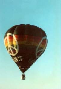 G-OCND hot air balloon, added to the archive 27 August 2026. Photograph by Andrew Garrett