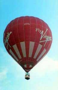 G-OFLI hot air balloon, added to the archive 27 August 2026. Photograph by Andrew Garrett