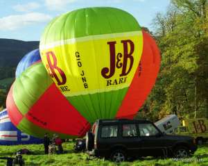 G-OJNB hot air balloon, added to the archive 27 August 2026. Photograph by Andy Davey