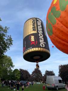 G-OKCP hot air balloon, a Lindstrand Balloons LBL Battery, added to the archive 14 September 2026. Photograph by Cera168_