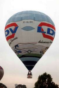 G-OLDV hot air balloon, added to the archive 27 August 2026. Photograph by Paul Coman