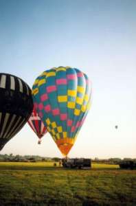 G-OMDD hot air balloon, a Cameron Balloons Thunder AX8-90 S2. Photograph by Andrew Garrett