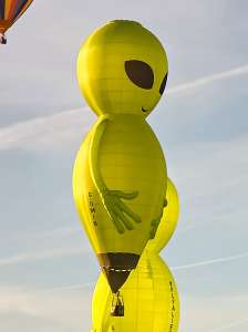 Astro hot air balloon G-OMIB, a Diamond ALIEN-48 (CHARACTER-1) (alien), seen at Arrow, Warwickshire, United Kingdom on 30 May 2026. Photograph by Dave