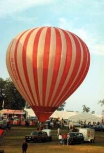 G-ONZO hot air balloon, added to the archive 27 August 2026. Photograph by Andrew Garrett