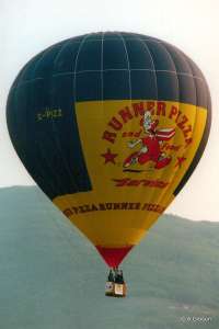 G-PIZZ hot air balloon, a Lindstrand Balloons LBL 105A. Photograph by A Gibson