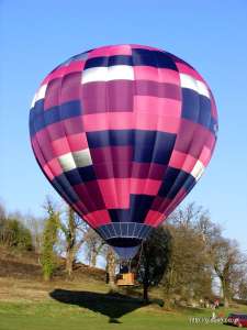 G-PURP hot air balloon, added to the archive 27 August 2026. Photograph by Bob Baker