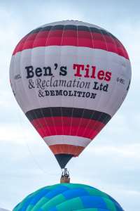 Bens Tiles hot air balloon G-RECL, a Cameron Z-105. Photograph by Dave