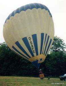 G-SAFE hot air balloon, a Cameron N-77, added to the archive 7 September 2026. Photograph by Bob Baker