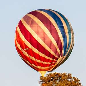 G-SATI hot air balloon, a Cameron SPHERE-105